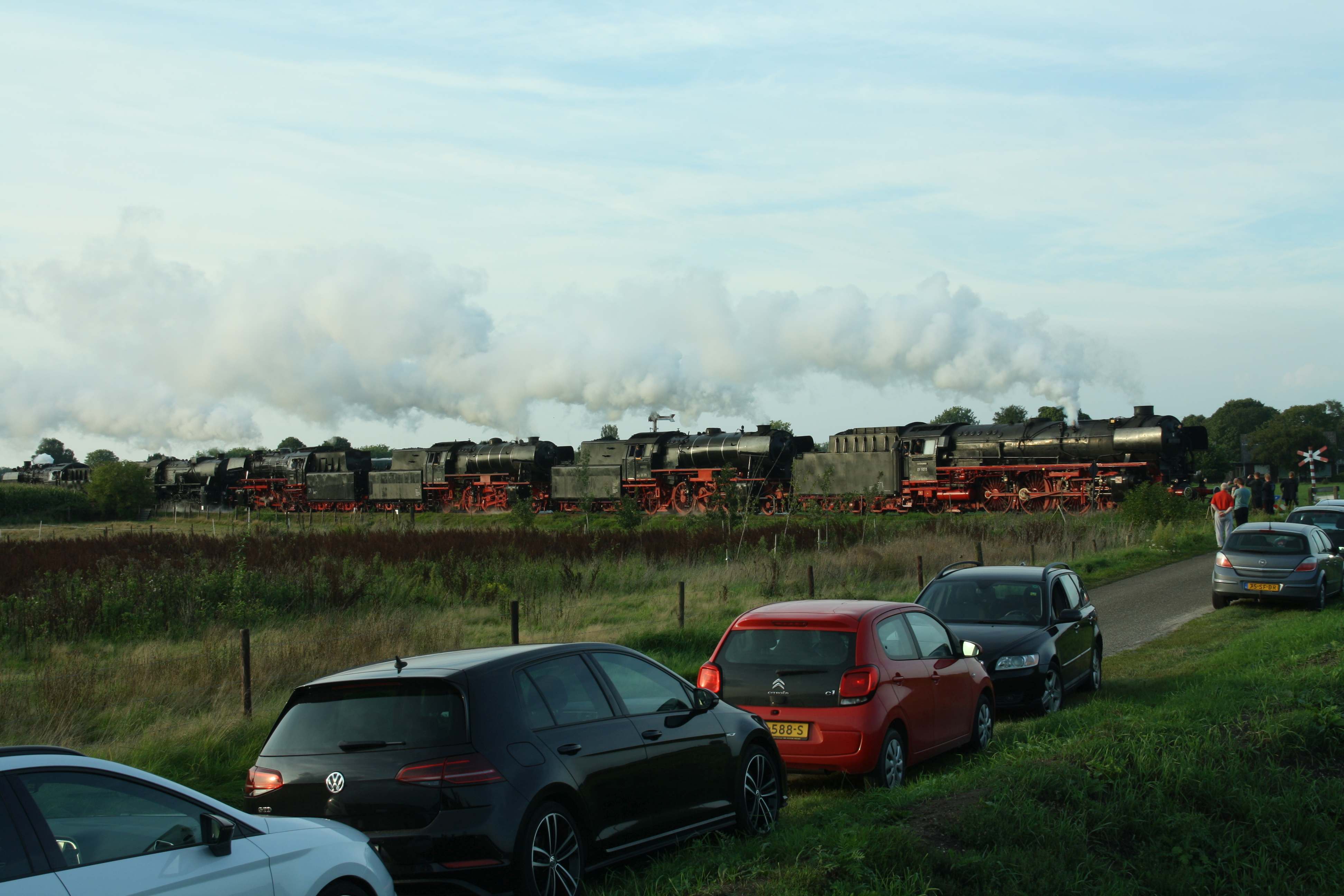 230902 362 Beekbergen Nhe VSM Lokzug 779 mit Dampfloks komp
