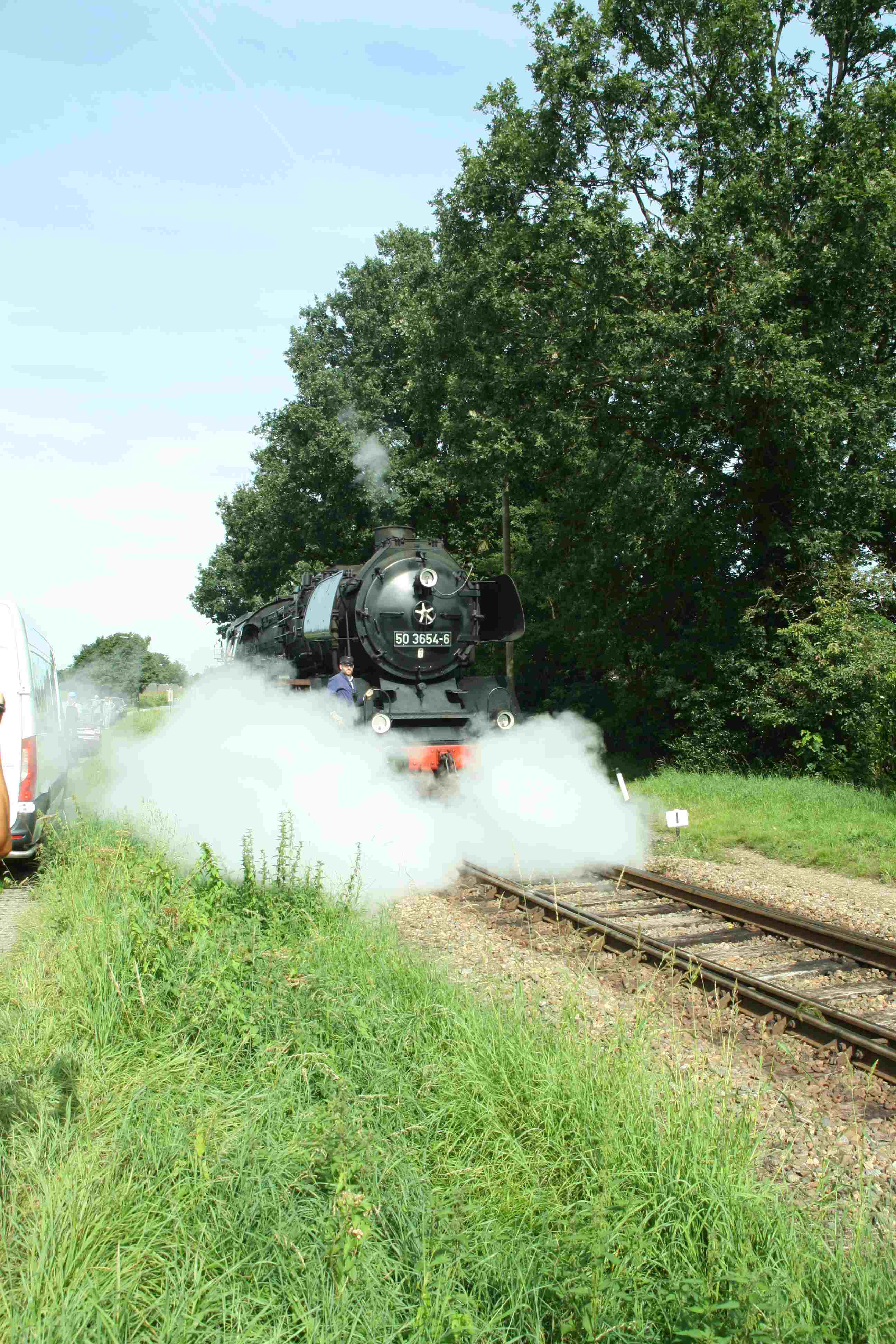 230903 311 Beekbergen Bf Dampflok VSM ex DR 50 3654 setzt um komp