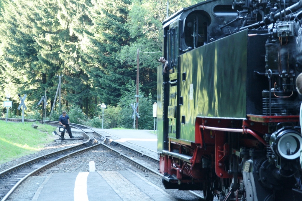 220811 311 Niederschlag Bf SDG F VIIK 99 1741 0 vor P 1010 von Oberwiesenthal nach Cranzahl Umstellung der Einfahrtsweiche